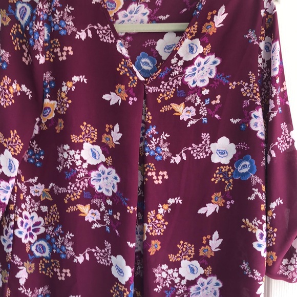 Floral blouse - Picture 3 of 3